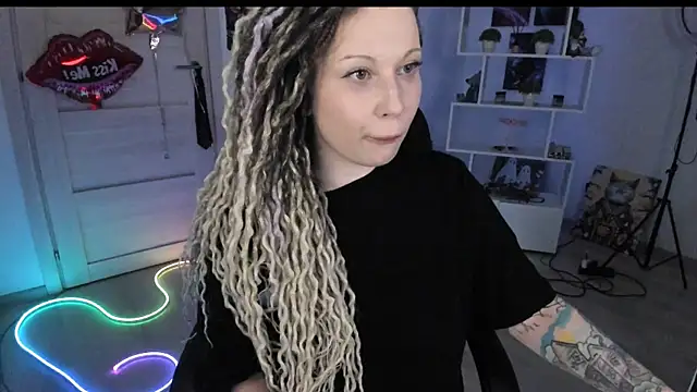 HoneySallyMoore: онлайн-секс-чат