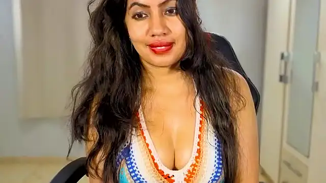 FannyXhot élő XXX-chatje