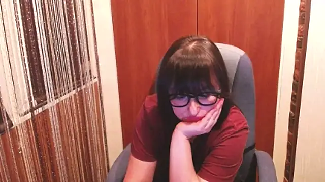 MilaRayのライブXXXチャット