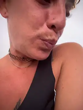 Czat XXX na żywo – SalyTredelMonte