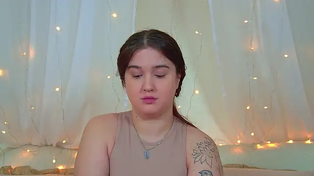 ChristinaMilton live XXX chat