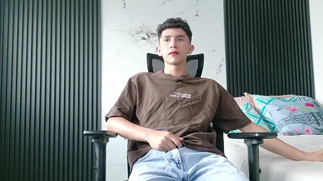 Noah_tyler_ Webcam-Show