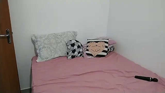 CllarinhaCortes Adlı Modelin Canlı XXX Sohbeti