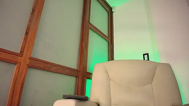 MelanieeBloom live XXX chat