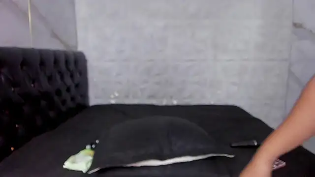 rosalia-04 现场XXX聊天