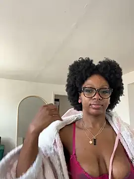 แชท XXX สดของ mochamimi