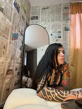 Chat +18 de i_am_nina_ ao vivo