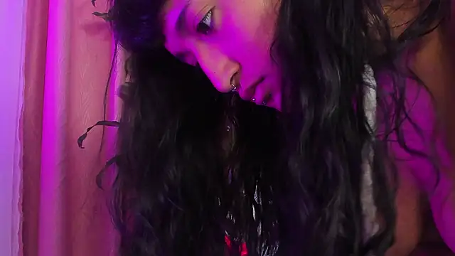 Chat XXX ao vivo de MeowMota_