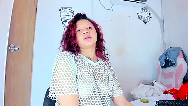 دردشة Emily_Coper18 الجنسية المباشرة