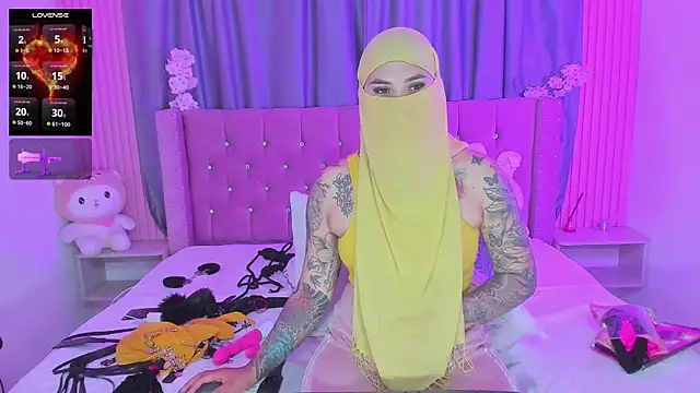 Nayla-Mouna 웹캠 쇼