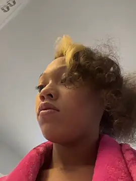 แชท XXX สดของ Tamiii420