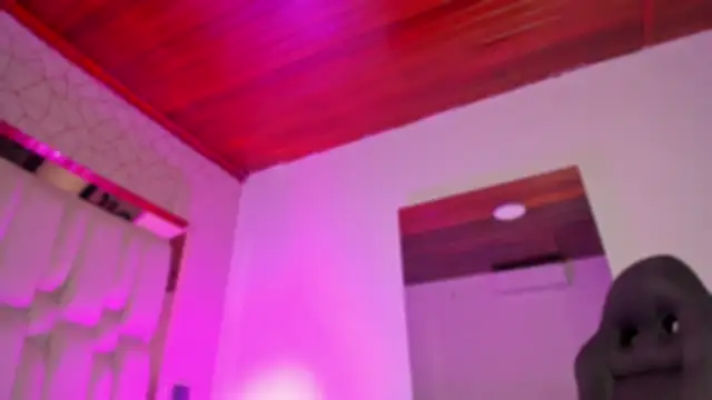 Emmily_Savage Live XXX Chat