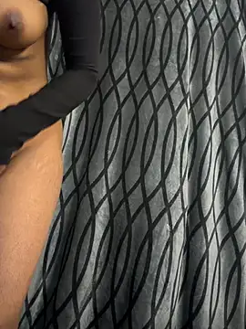 BabyNyraa লাইভ XXX চ্যাট