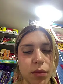 Larajeans- Chat XXX live