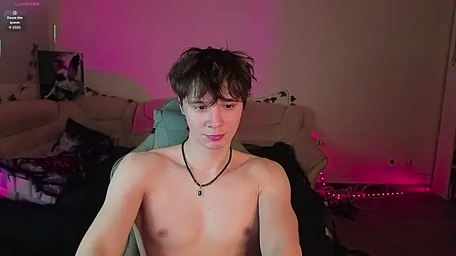 AnthonyCuutie Webcam Show