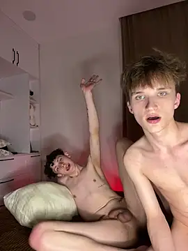 TwinksNextDoor live XXX chat