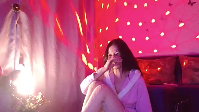 ElysaSun Adlı Modelin Canlı XXX Sohbeti