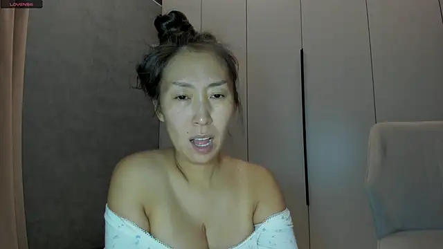 Kimmy_sunn Chat XXX in diretta