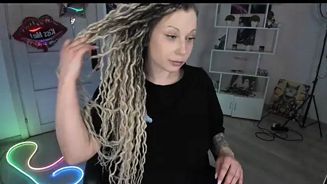 HoneySallyMoore live XXX chat