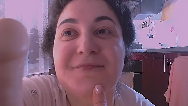 SoftLia Adlı Modelin Canlı XXX Sohbeti