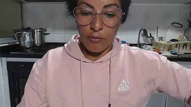 kateleyagrey live XXX chat