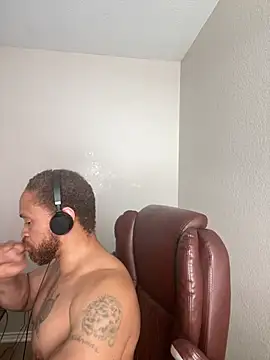 Fathero1time Live XXX-Chat