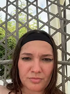 HecateCorvin live XXX chat