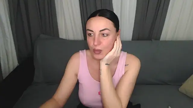 CloveLoven Live XXX chat