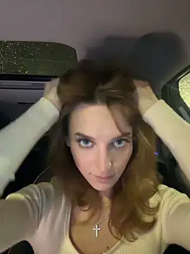 -AngelAri- Show in webcam