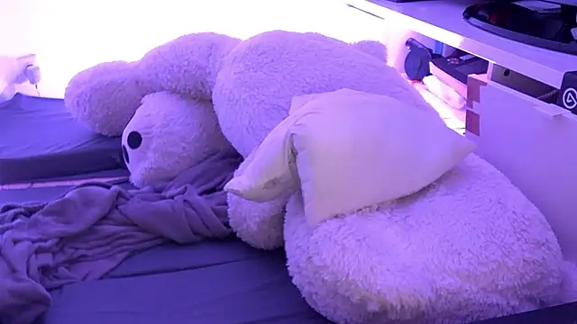 CeriseLapine Chat XXX in diretta