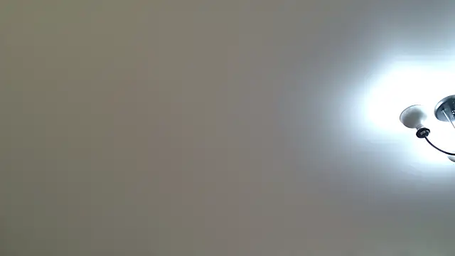 AvrilMillersのライブXXXチャット