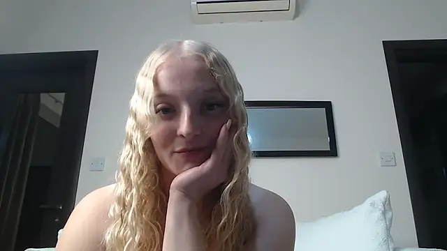 Sophie_cute06のライブXXXチャット