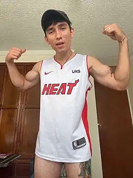 ChicoMaloFfF Adlı Modelin Canlı XXX Sohbeti