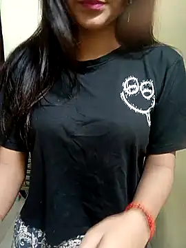 Teri_lella: διαδικτυακό σόου στην κάμερα