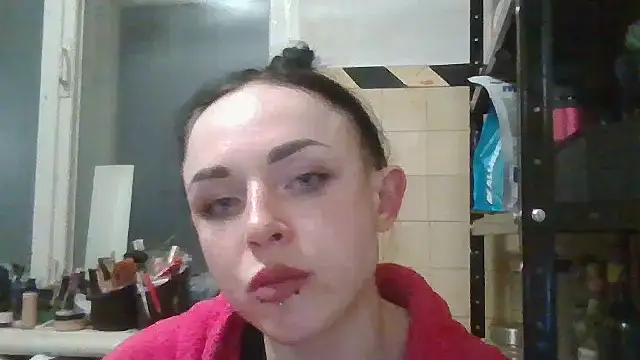 Chat +18 de Trinsy_Love ao vivo