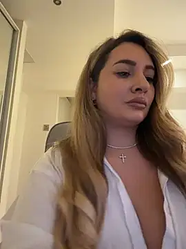 YaaraCollins: онлайн-секс-чат