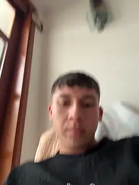 oliver_kyy: απευθείας συνομιλία ΧΧΧ