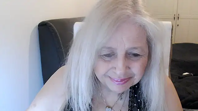 Pokazy przed kamerką – SusiLifeXXX