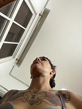 Chat XXX ao vivo de Nikatsu