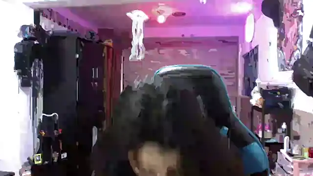 AngelaQueen_ Chat XXX in diretta