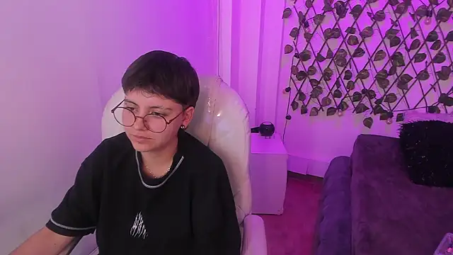 Nathaly_ds 即時 XXX 聊天