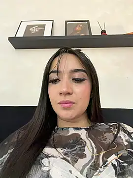 EmmyEvans1 Live XXX-chat