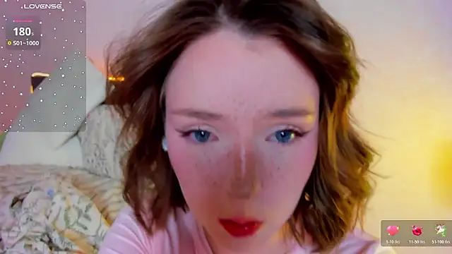 lexxxxxxi élő XXX-chatje