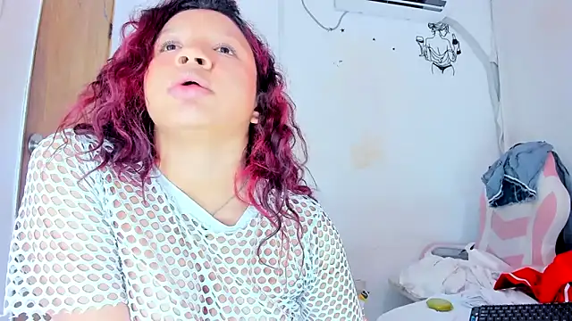 Chat +18 de Emily_Coper18 ao vivo