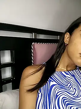 Show de Zoe_Sweett18 na webcam