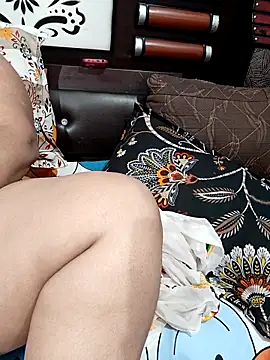 Kajal-585 élő XXX-chatje