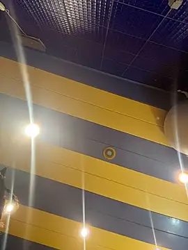 Chat +18 de SilkyMira ao vivo