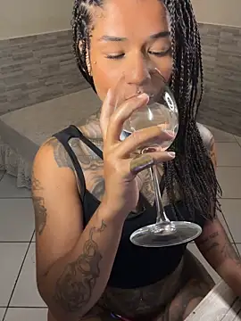 xbigpeach's Live XXX Chat