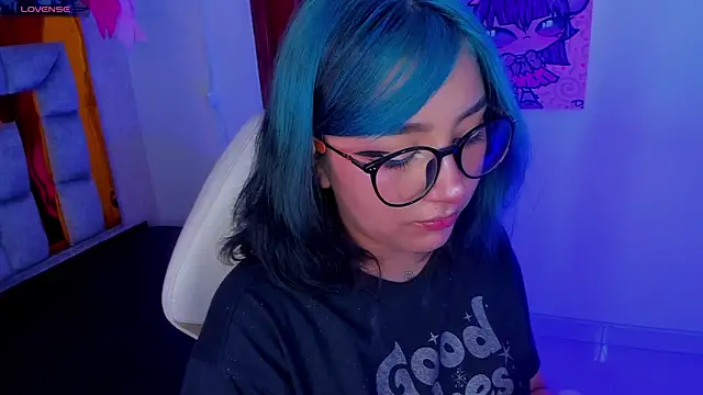 sophiievv: онлайн-секс-чат