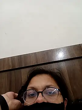 piryasharma005's Live XXX Chat